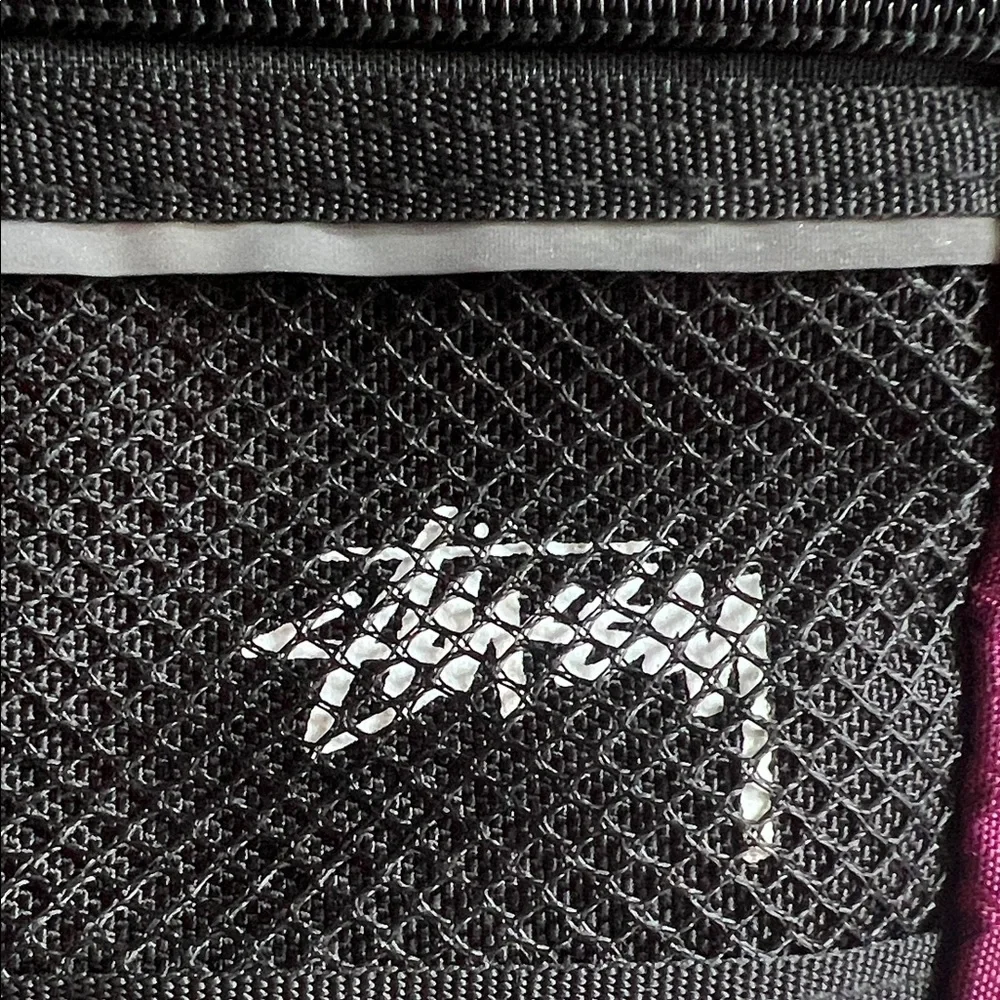 Stussy Diamond Ripstop Pouch Berry - Picture 3 of 14